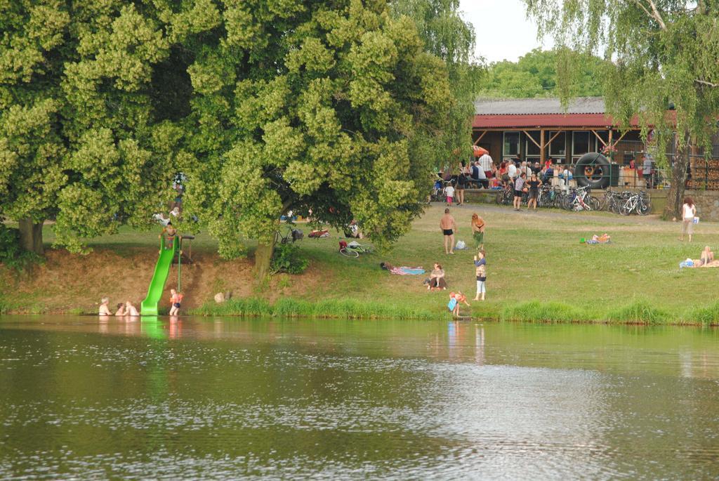 Camp Telc - U Rostenky Habitación foto